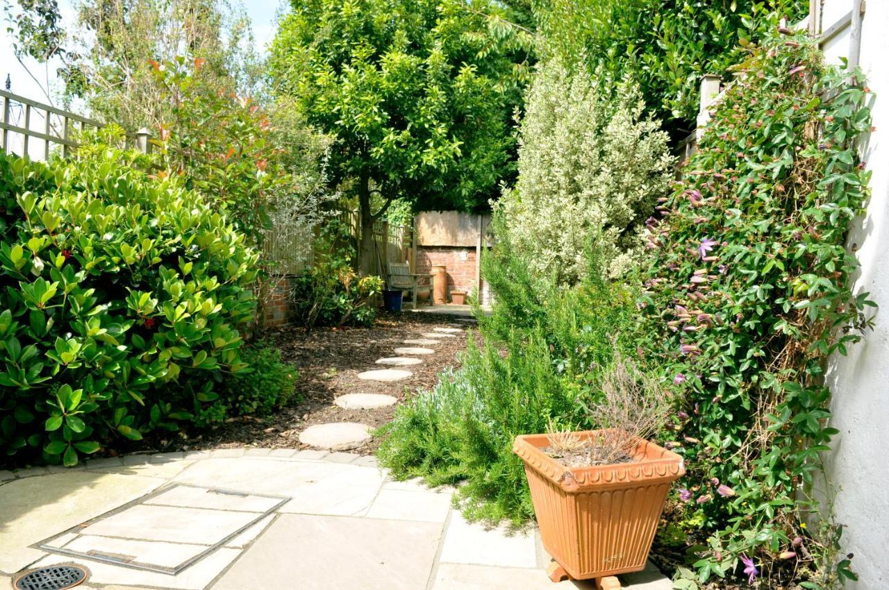 Little Lane Villa Alverstoke Luaran gambar