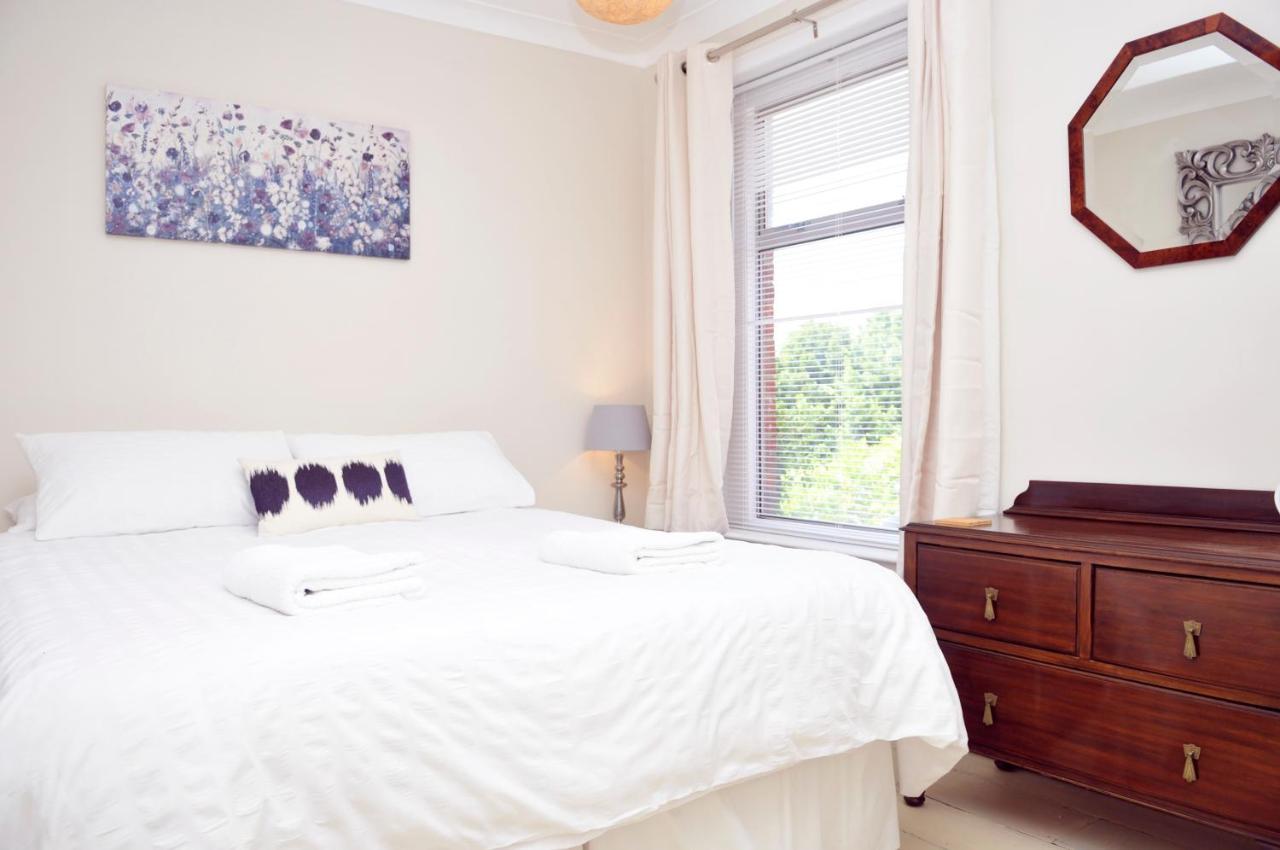 Little Lane Villa Alverstoke Luaran gambar